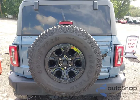 2024 Ford Bronco Wildtrak z USA, uszkodzony, nr VIN 1FMEE2BP4RLA21843